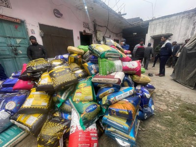 रानीघाटका गोदाममा प्रहरीको छापा, १३ लाख बराबरको चामल बरामद 